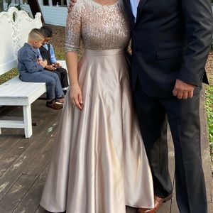 Almost new dress in perfect conditions